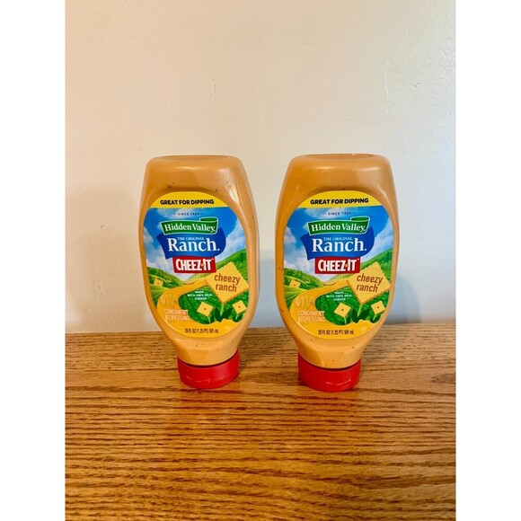 2x Hidden Valley Ranch Cheez It Dressing 20oz Bottle NEW B/B/D 1-2025 Salad Wing - Picture 1 of 7